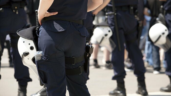 多くの捜査員を集める必要があった(イメージ)