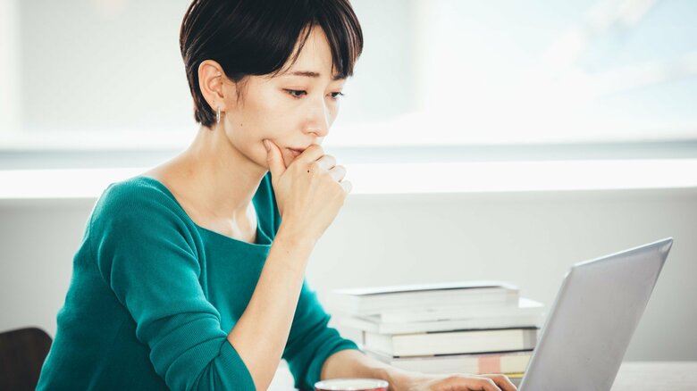 仕事に集中できない！別のタスクに気が散ってしまうのはなぜ？臨床心理士提案の解決策は「すぐのリスト化」と「具体的な計画」｜FNNプライムオンライン