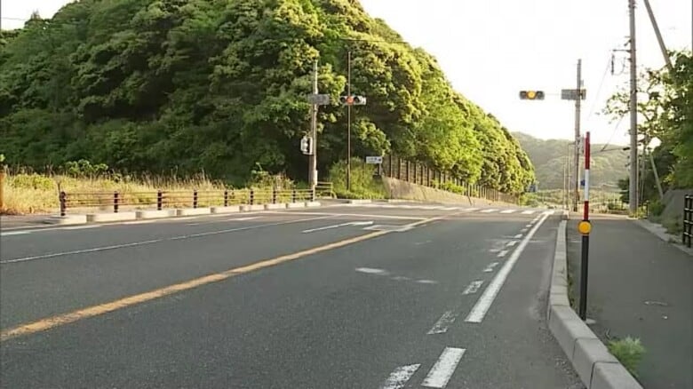 対向車線のバイクと衝突…男性２人負傷　貨物車運転の87歳男を過失運転致傷容疑で逮捕（鳥取）｜FNNプライムオンライン