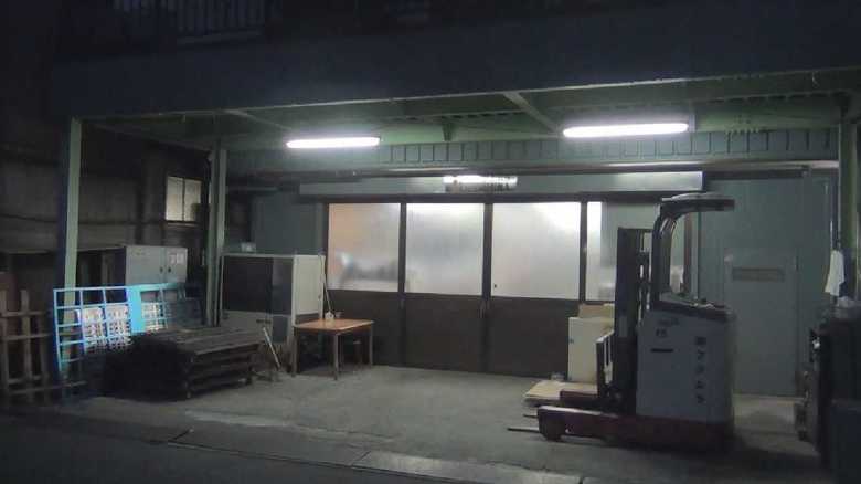 精密板金加工会社「フクムラ」1Fは作業場 2Fは事務所になっていた