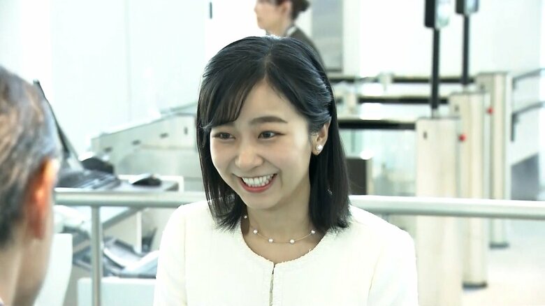 1日午後5時頃、羽田空港に到着された佳子さま