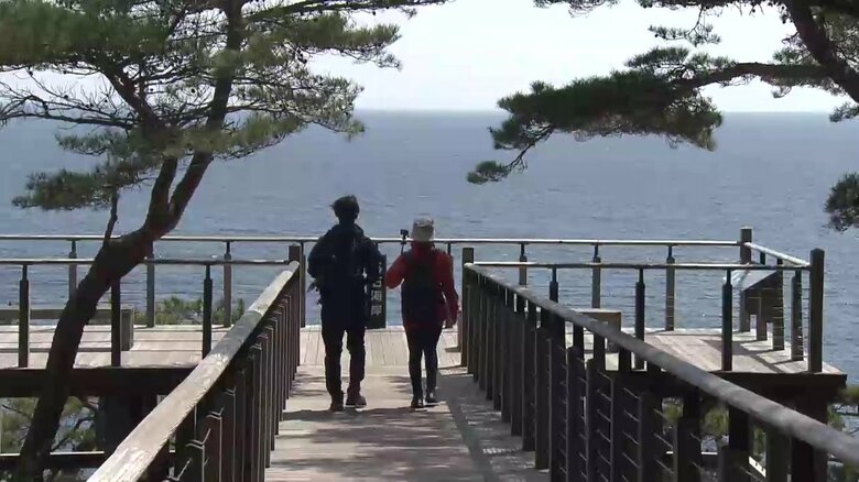 村上さんがおススメする雷岩・乱曝谷展望台から見る水平線