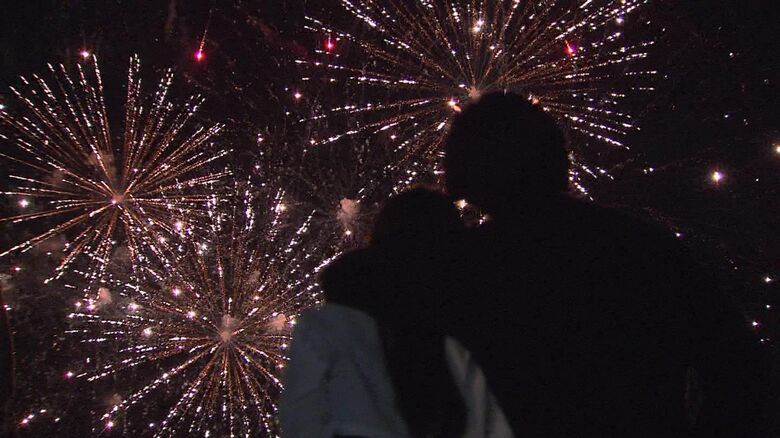 3万5千発の花火が室蘭の夜空に