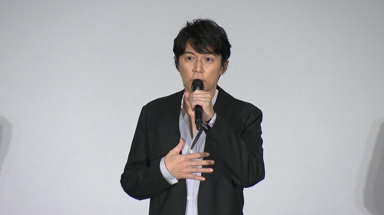 「僕、今まで映画館で歌ったことなんかないよ」と福山さん