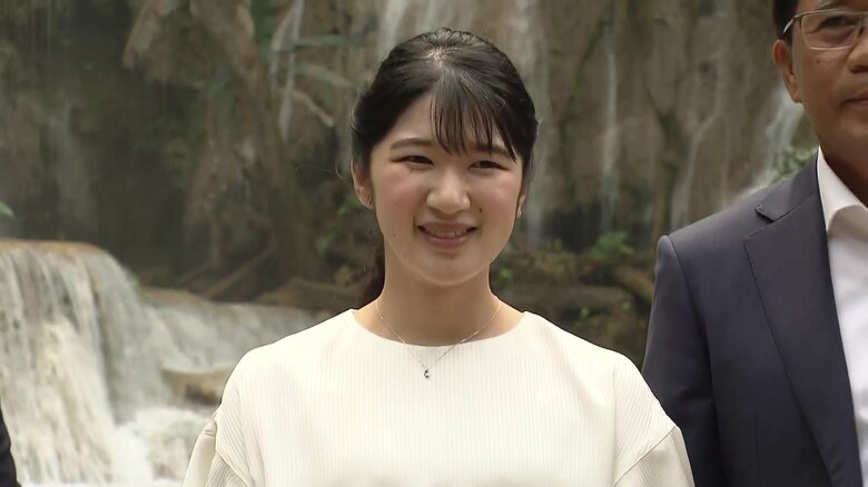 観光名所「クワンシーの滝」を訪問された（11月20日）