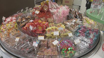 愛されて51年「回るお菓子売り場」　引退”を前に多くのお客　「家族の思い出がいっぱい」【静岡発】