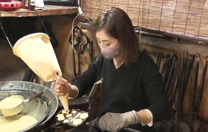 「ずっと子供の時から食べていた」　懐かしの味『瓦煎餅・野球カステラ』　自分の店を持ちたい…40代で弟子入りした女性職人　「手焼きの味」を受け継ぎ開業