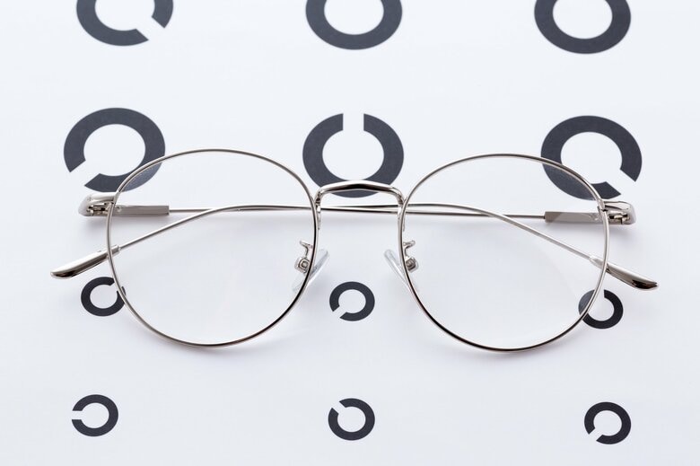 高学年ほど“近視”悪化　男子より女子の方が「視力悪く、メガネ多い」　文科省が初調査