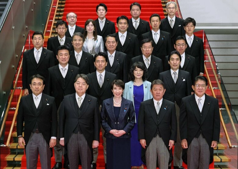 高市内閣が本格始動　小野田紀美　経済安全保障担当相（岡山県選出）内閣府に初登庁【岡山】｜FNNプライムオンライン