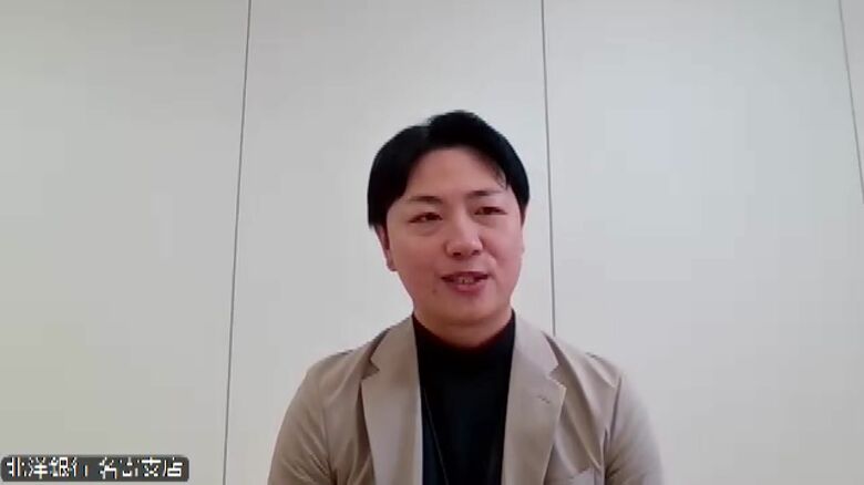 窓口で対応した北洋銀行名寄支店の中村佑希さん