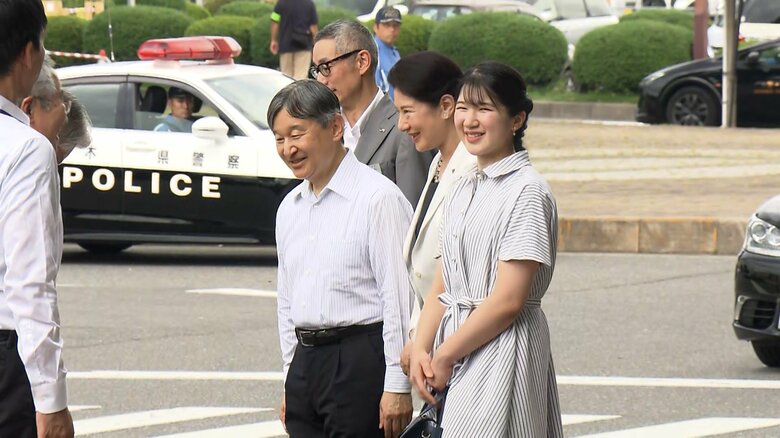 那須塩原駅に到着した天皇ご一家