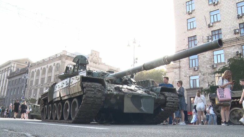 展示されたロシア軍の残した戦車など